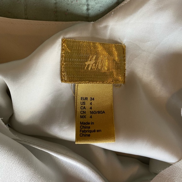 H&M Blouse - Picture 3 of 3